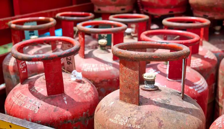 LPG Cylinder Price Cut: LPG price reduced on June 1