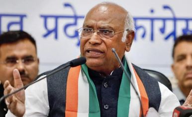 Mallikarjun Kharge targets NDA amid 2024 Lok Sabha