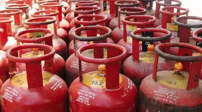 LPG Cylinder Price Hike: Oil firms shock consumers